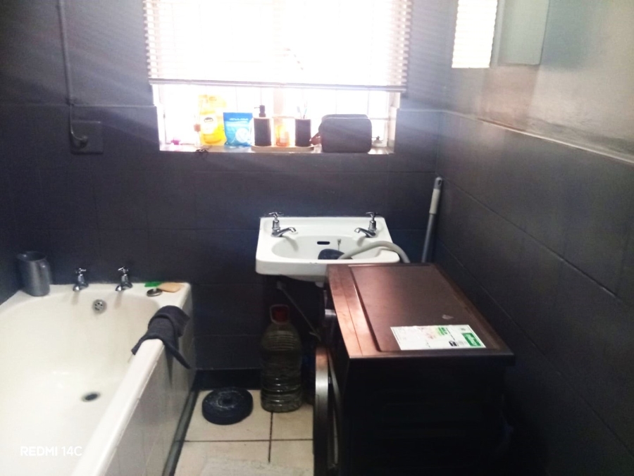 1 Bedroom Property for Sale in Westdene Free State
